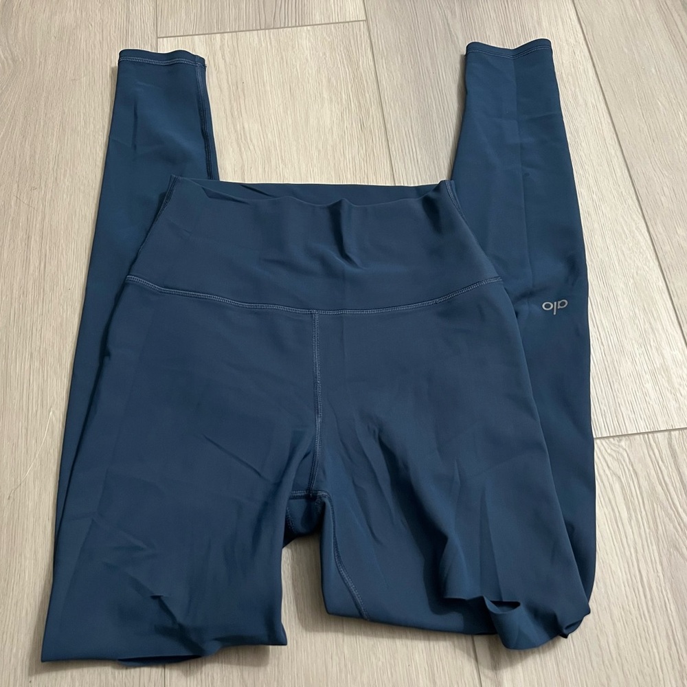 alo warrior ripped blue leggings